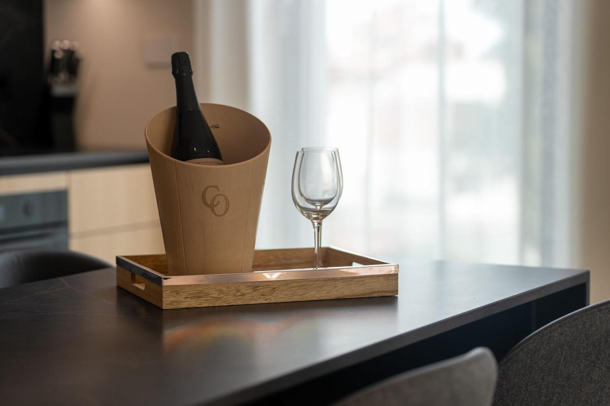 The Q Bliss - Your New 4-Star Hideaway With A Garage Ровинь Экстерьер фото