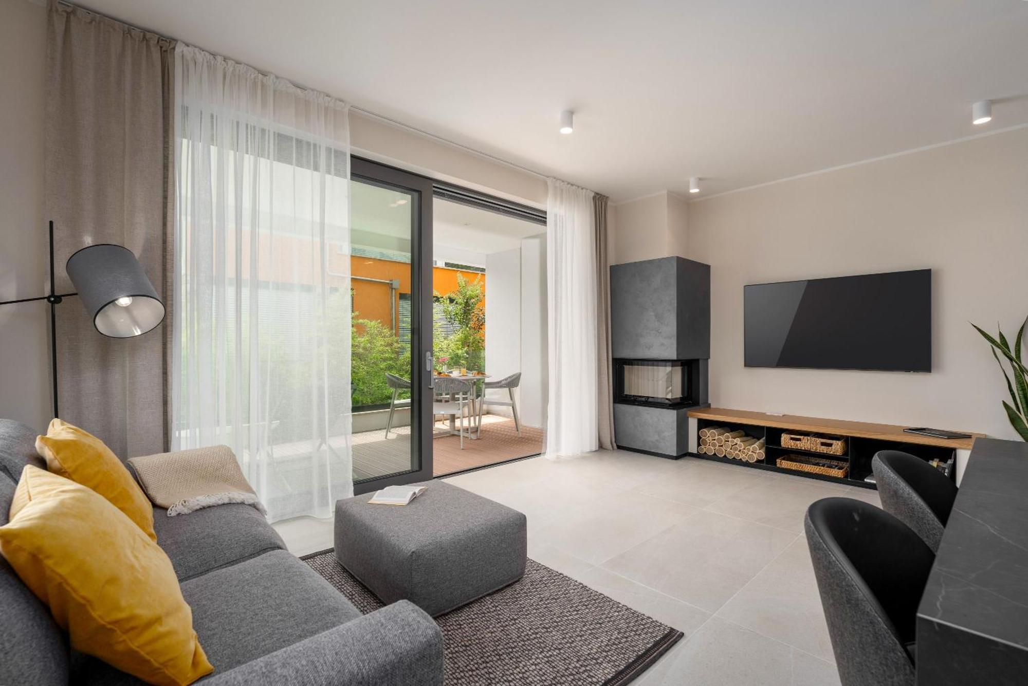 The Q Bliss - Your New 4-Star Hideaway With A Garage Ровинь Экстерьер фото