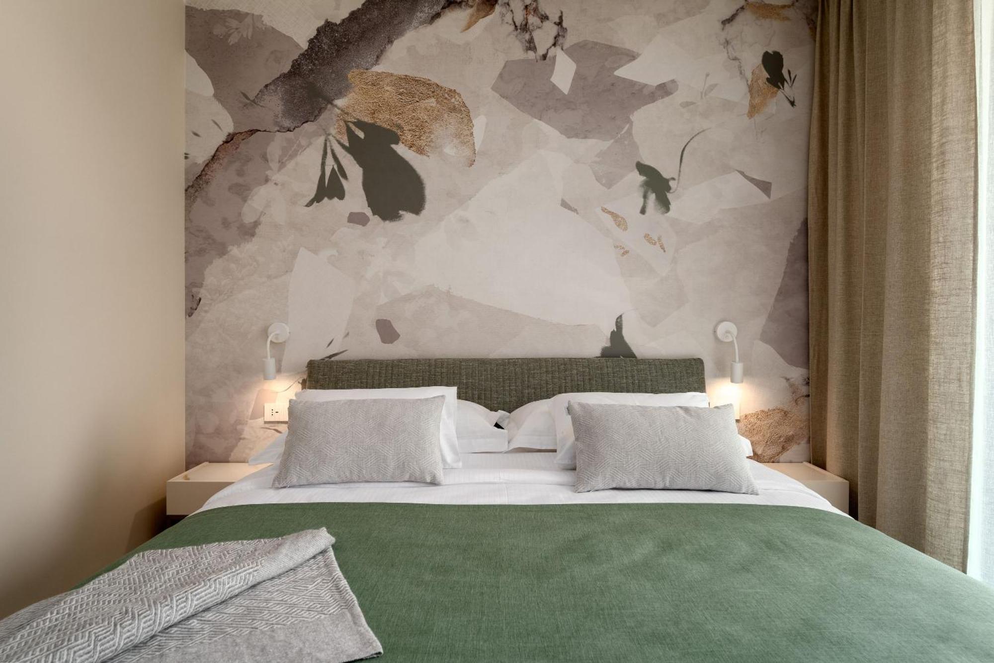 The Q Bliss - Your New 4-Star Hideaway With A Garage Ровинь Экстерьер фото