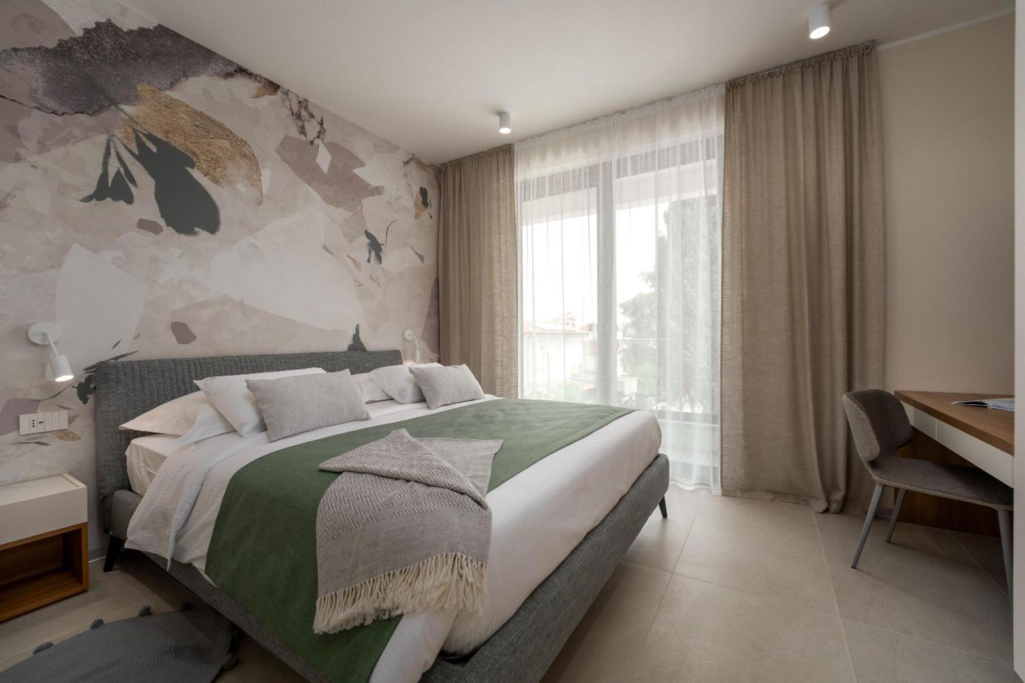 The Q Bliss - Your New 4-Star Hideaway With A Garage Ровинь Экстерьер фото